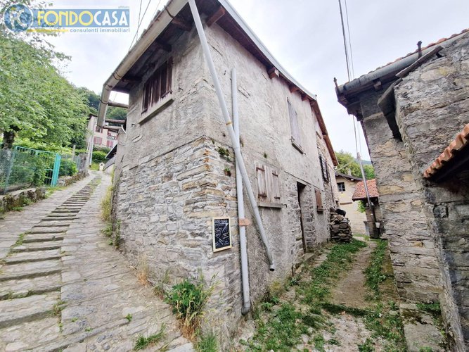 Casa Semindipendente Torno