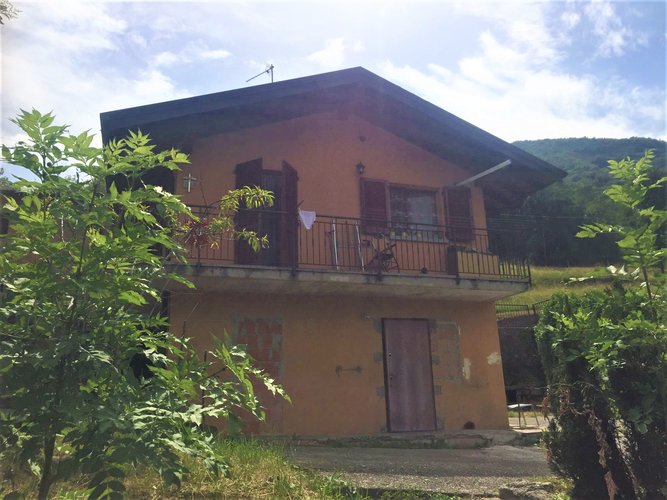 VILLETTA SINGOLA! Sant'Omobono Terme