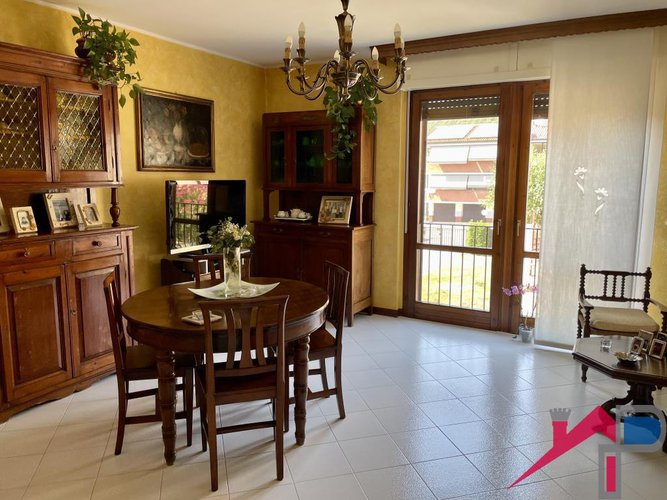 Trilocale con box e cantina Cisano Bergamasco