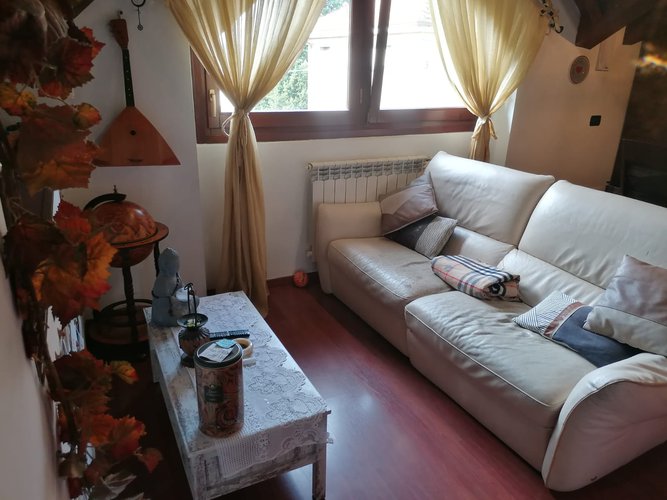 BILOCALE MANSARDATO CON POSTO AUTO Cadorago