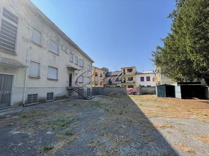 Stabile/Palazzo Cantù