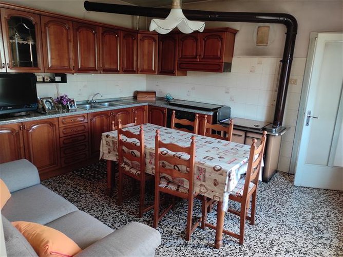 Sant’Omobono Terme adorabile appartamento con giardino e piccolo rustico Sant'Omobono Terme