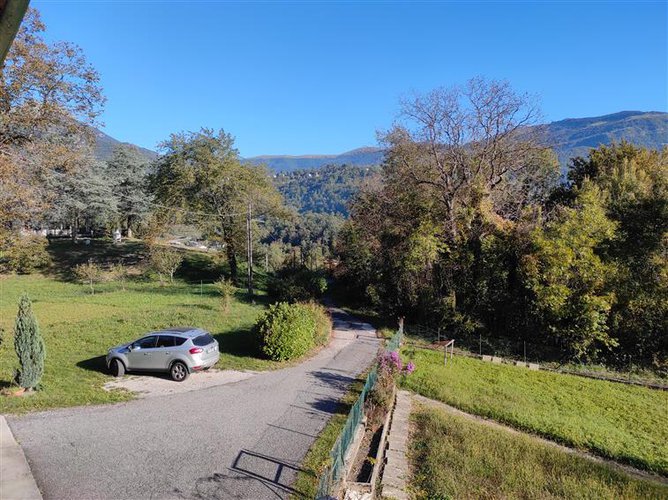 Sant’Omobono Terme adorabile appartamento con giardino e piccolo rustico Sant'Omobono Terme