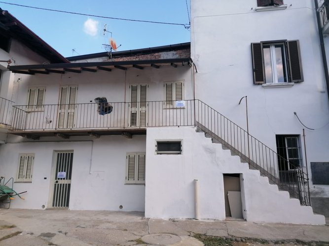 PORZIONE DI CASA RISTRUTTURATA Guanzate