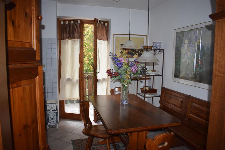 Aviatico ottimo indipendente trilocale con ampie terrazze, cantina e box Aviatico