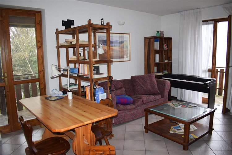 Aviatico ottimo indipendente trilocale con ampie terrazze, cantina e box Aviatico