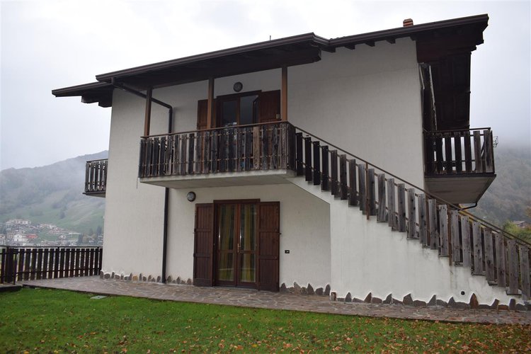 Aviatico ottimo indipendente trilocale con ampie terrazze, cantina e box Aviatico