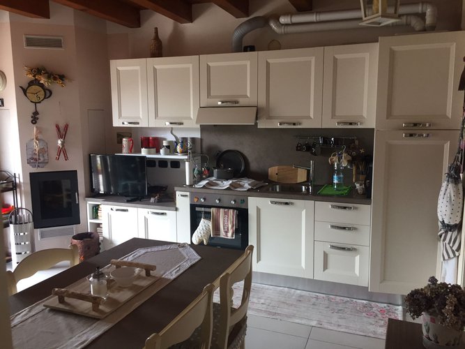 VILLINO MONTANO CON PIETRA A VISTA! Serina