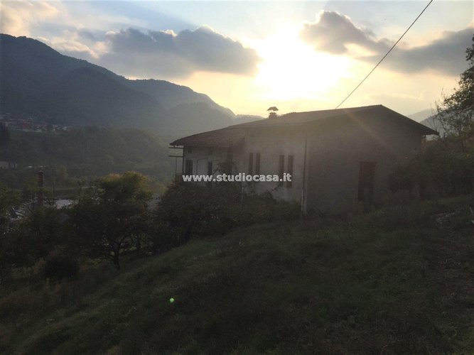 ZOGNO - RISERVATO AGLI AMANTI DELLA NATURA E DELLA TRANQUILLITA'! Zogno