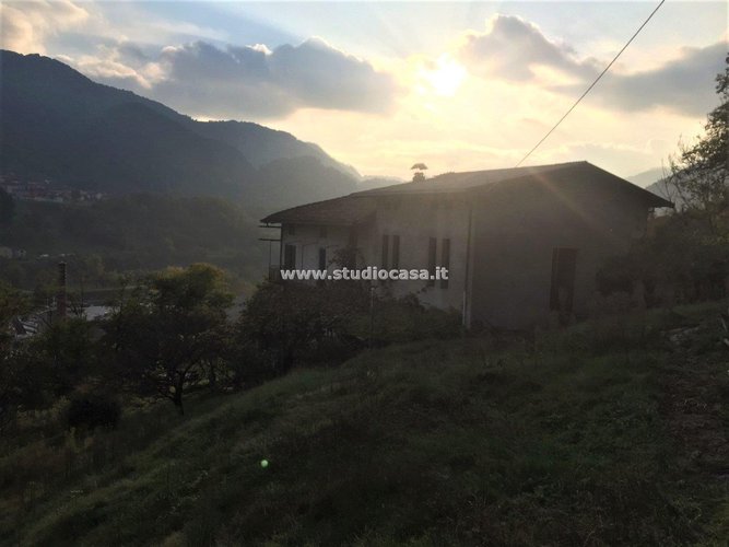 ZOGNO - RISERVATO AGLI AMANTI DELLA NATURA E DELLA TRANQUILLITA'! Zogno