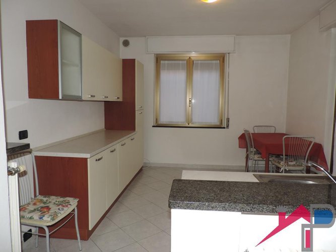 Ambivere ampio bilocale Ambivere