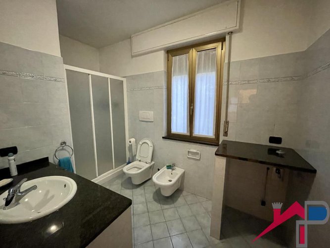 Ambivere ampio bilocale Ambivere