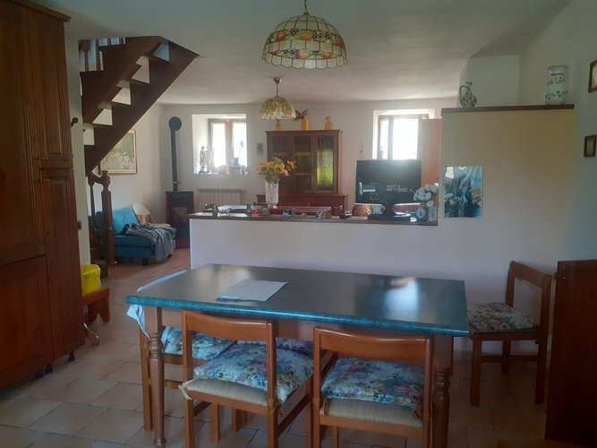 PORZIONE DI CASA IMMERSA NEL VERDE!! Zogno