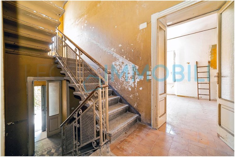 CASA LIBERTY INDIPENDENTE CON TERRAZZO Lecco