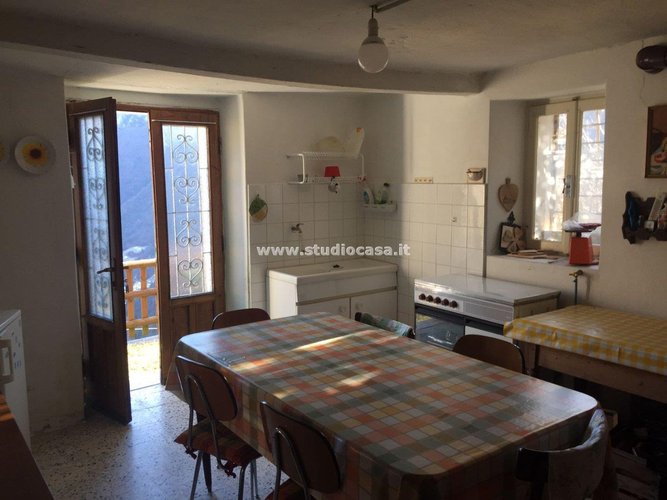 VISTA MOZZAFIATO. . SOLE DALLA MATTINA ALLA SERA! Valtorta