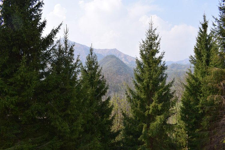 Serina Bagnella, trilocale indipendente con favolosa terrazza e box auto Serina