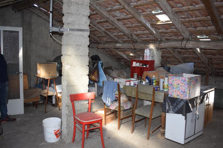 Serina centralissima e strategica, ottima soluzione su tre livelli con cantina e corte esclusiva Serina