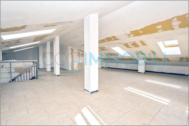 QUADRILOCALE SU DUE LIVELLI Civate