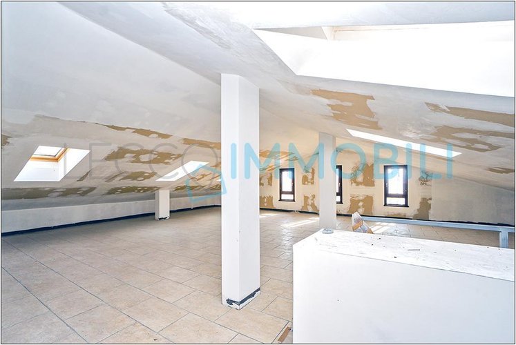 QUADRILOCALE SU DUE LIVELLI Civate