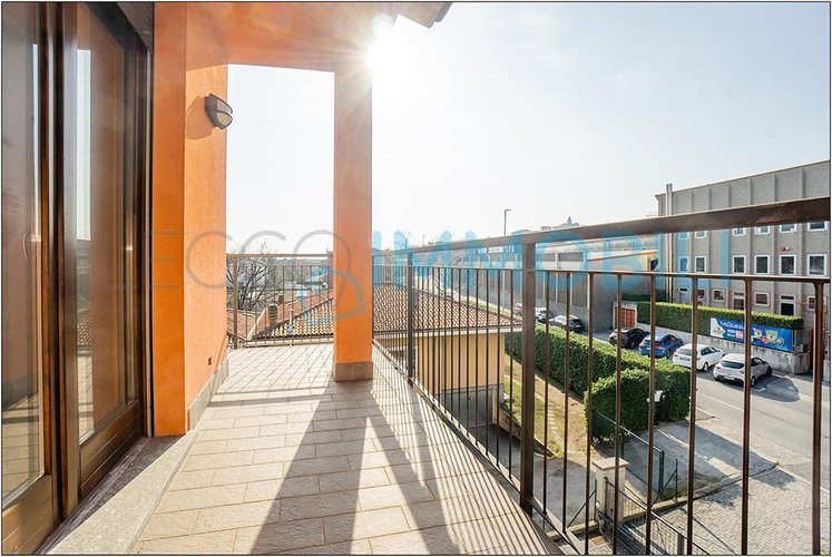 QUADRILOCALE SU DUE LIVELLI Civate