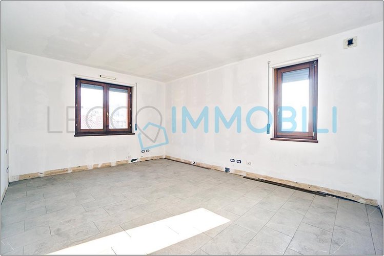 QUADRILOCALE SU DUE LIVELLI Civate