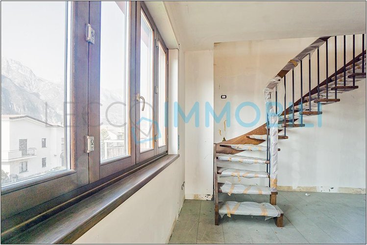 QUADRILOCALE SU DUE LIVELLI Civate