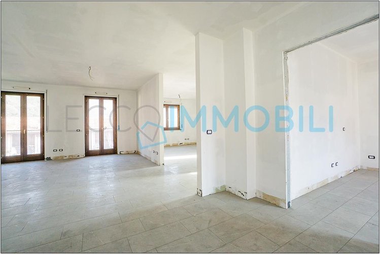 QUADRILOCALE SU DUE LIVELLI Civate