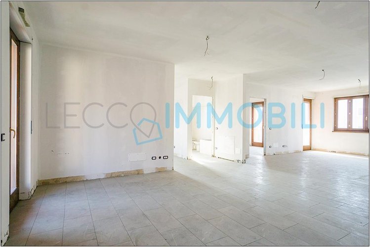 QUADRILOCALE SU DUE LIVELLI Civate