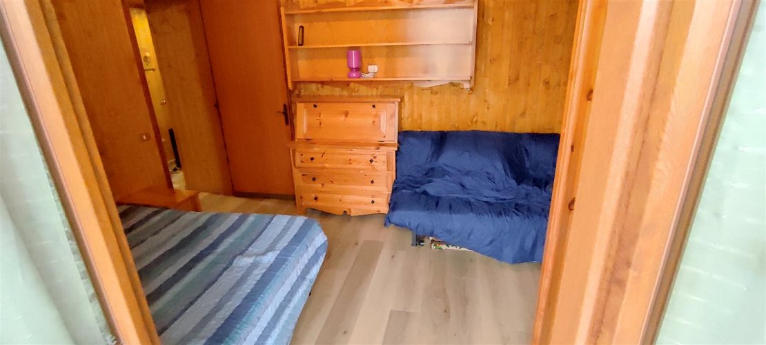 Zogno mt. 1000, in posizione assolata e magnifica, bilocale con balconata panoramica e camino Zogno