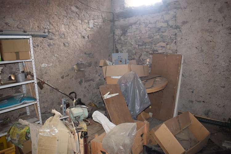 Costa Serina-Ambriola a quota mt 600, immerso nel verde, porzione di rustico e vasto terreno a prato Costa Serina