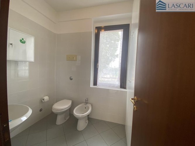 Negozio - Rif. 2548 Orio al Serio