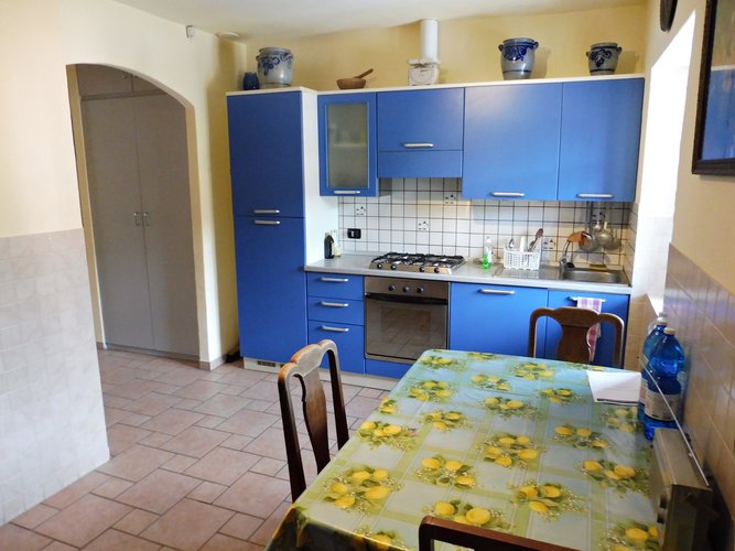 SPAZIOSO BILOCALE RIATTATO A NUOVO Trescore Balneario