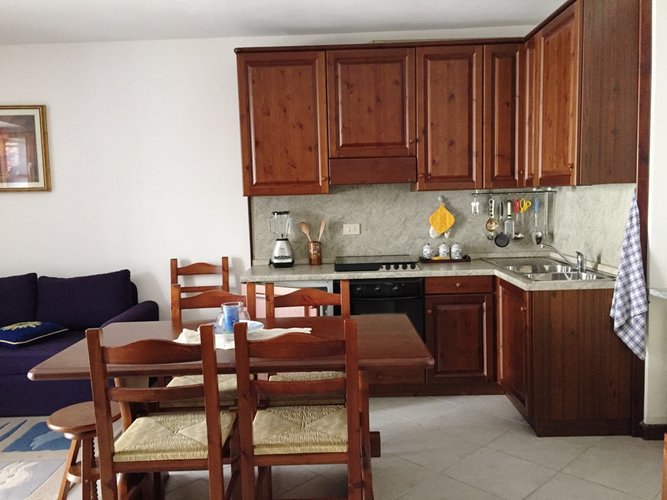 Serina centro storico pregiato alloggio posto su due livelli arredato Serina