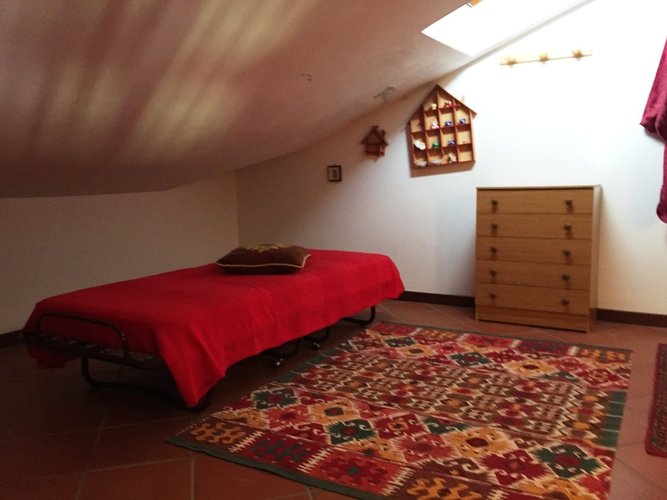 Serina centro storico pregiato alloggio posto su due livelli arredato Serina