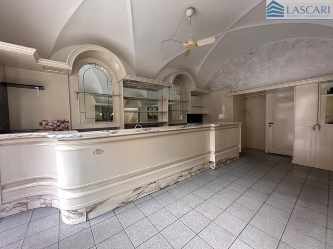 Negozio - Rif. 2550 Alzano Lombardo