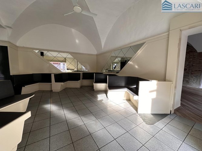 Negozio - Rif. 2550 Alzano Lombardo