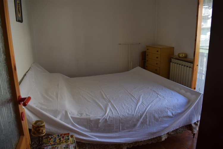 Serina centro, in suggestivo contesto naturale, luminoso trilocale balconato con vista spettacolare Serina