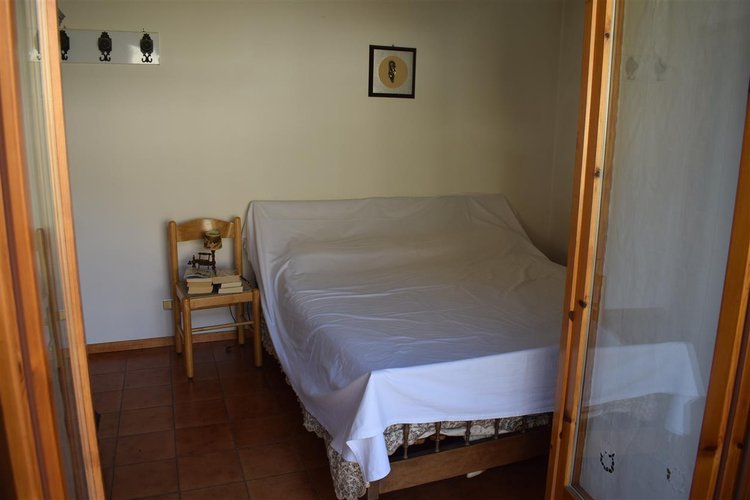 Serina centro, in suggestivo contesto naturale, luminoso trilocale balconato con vista spettacolare Serina