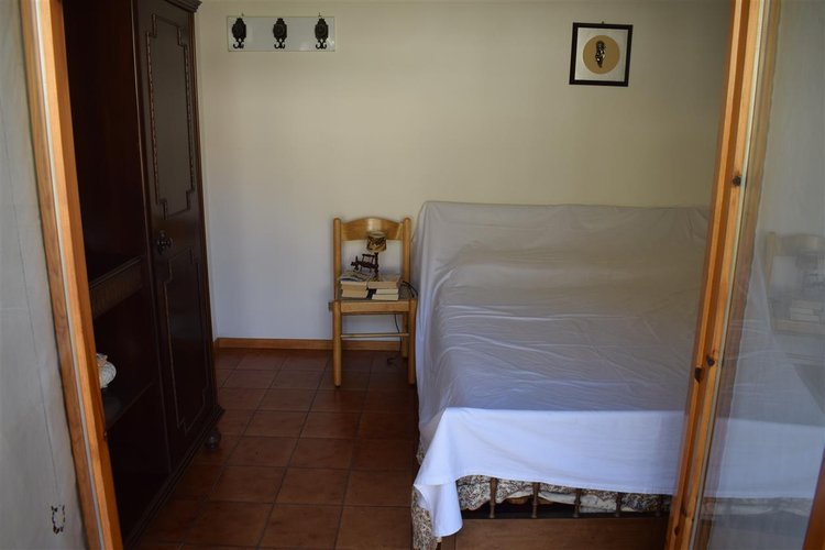 Serina centro, in suggestivo contesto naturale, luminoso trilocale balconato con vista spettacolare Serina