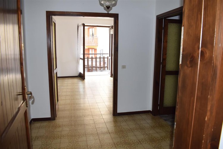 Oltre il Colle, vista cime Prealpi Orobie, affarone intero fabbricato con 3 alloggi + negozio Oltre il Colle