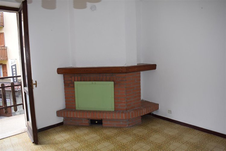 Oltre il Colle, vista cime Prealpi Orobie, affarone intero fabbricato con 3 alloggi + negozio Oltre il Colle