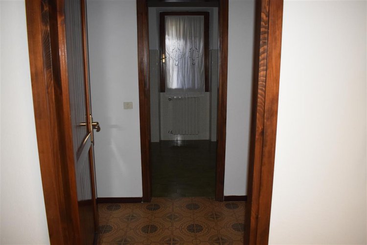 Oltre il Colle, vista cime Prealpi Orobie, affarone intero fabbricato con 3 alloggi + negozio Oltre il Colle