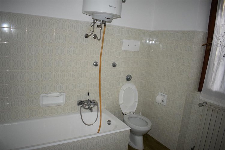 Oltre il Colle, vista cime Prealpi Orobie, affarone intero fabbricato con 3 alloggi + negozio Oltre il Colle