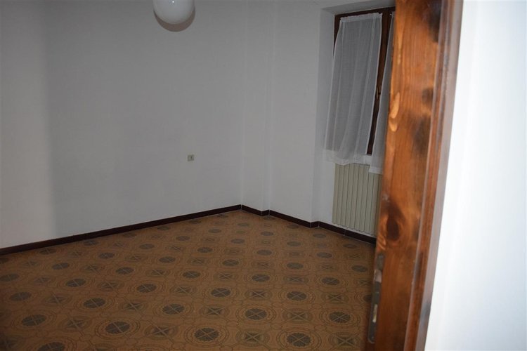 Oltre il Colle, vista cime Prealpi Orobie, affarone intero fabbricato con 3 alloggi + negozio Oltre il Colle