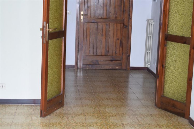 Oltre il Colle, vista cime Prealpi Orobie, affarone intero fabbricato con 3 alloggi + negozio Oltre il Colle