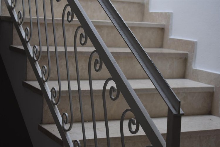 Oltre il Colle, vista cime Prealpi Orobie, affarone intero fabbricato con 3 alloggi + negozio Oltre il Colle