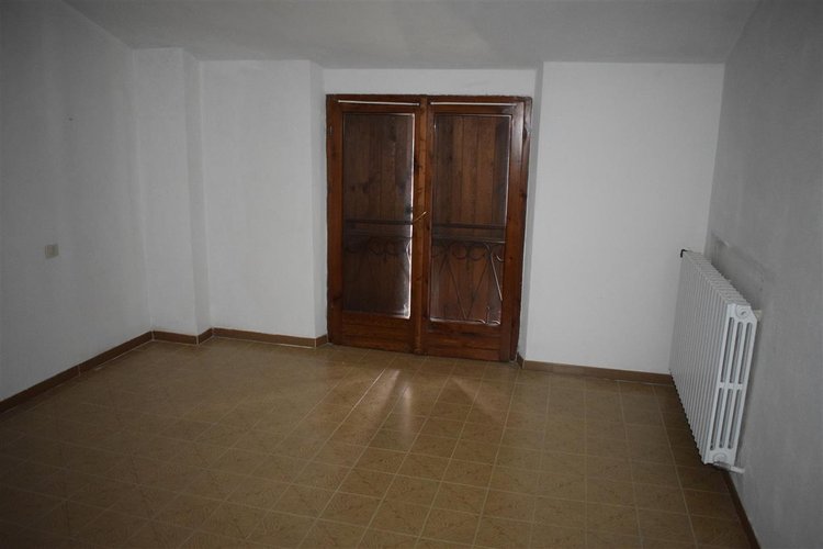 Oltre il Colle, vista cime Prealpi Orobie, affarone intero fabbricato con 3 alloggi + negozio Oltre il Colle