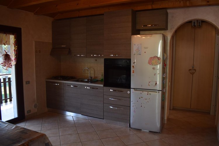 Serina in chalet montano, imperdibile trilocale con godibilissime terrazze panoramiche e box auto Serina