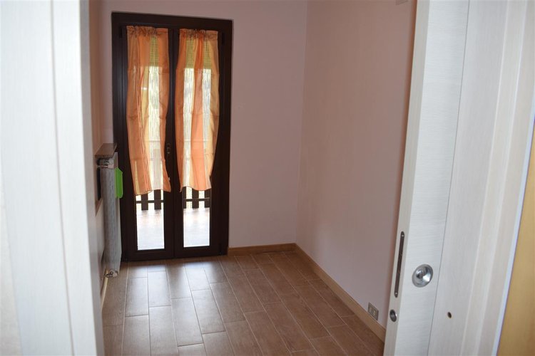 Serina in chalet montano, imperdibile trilocale con godibilissime terrazze panoramiche e box auto Serina