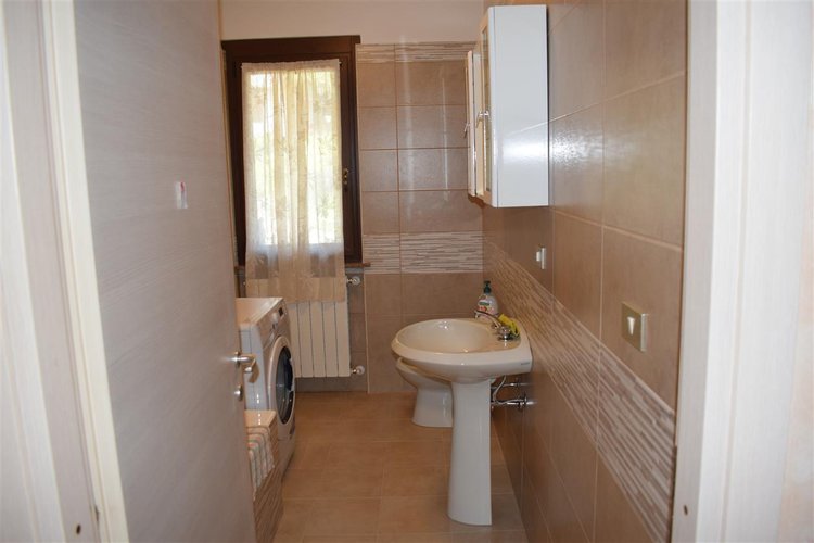 Serina in chalet montano, imperdibile trilocale con godibilissime terrazze panoramiche e box auto Serina